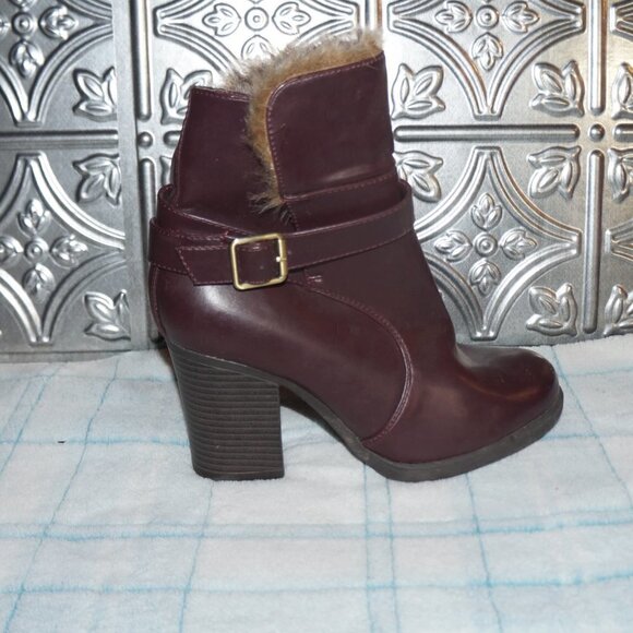 Charlotte Russe Size 7 Burgundy Faux-Fur Heeled Boots - Picture 5 of 8